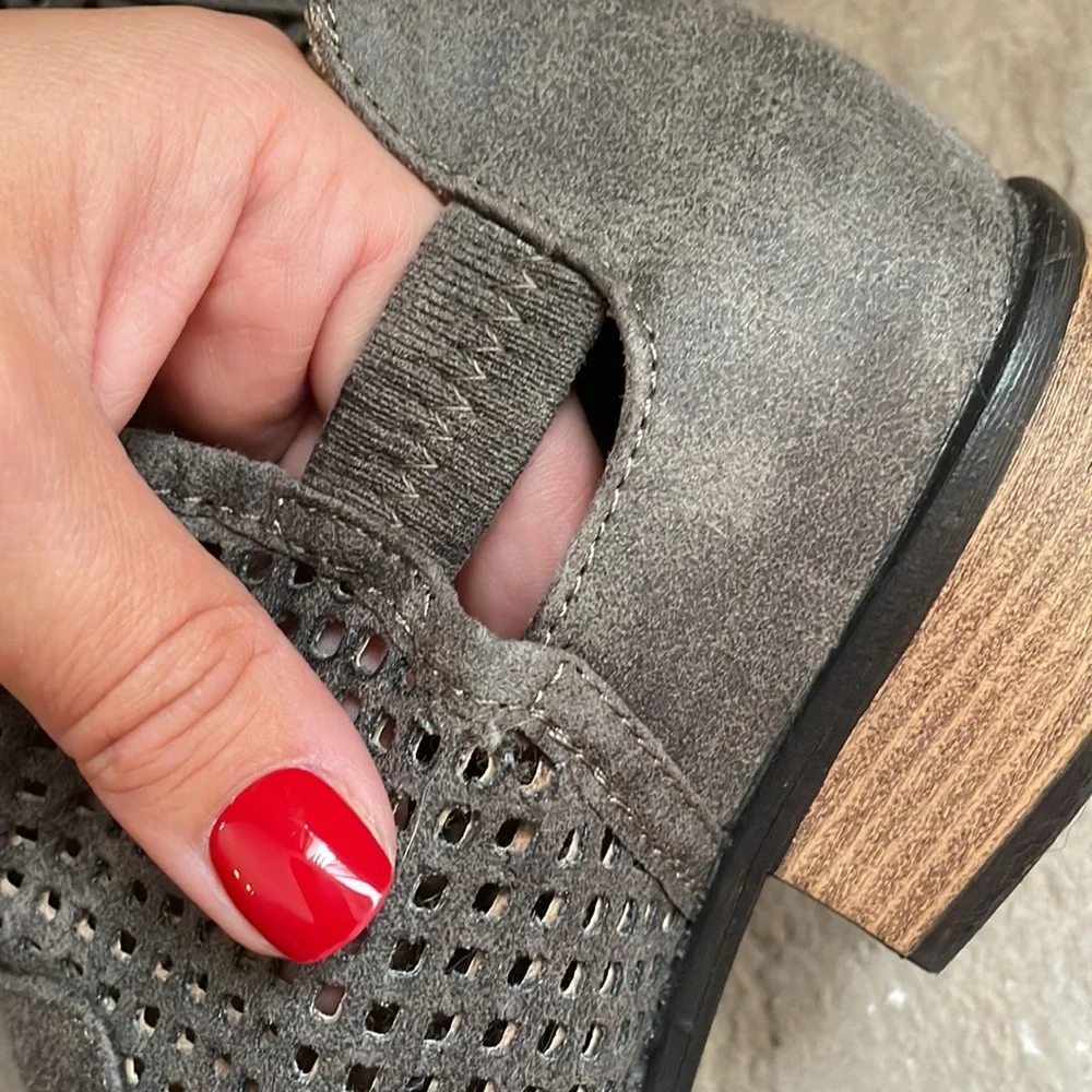 DayTrip booties